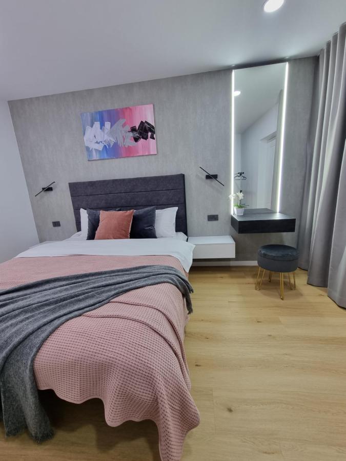 בראשוב Casa Chiper - Apartament Etaj 1 מראה חיצוני תמונה